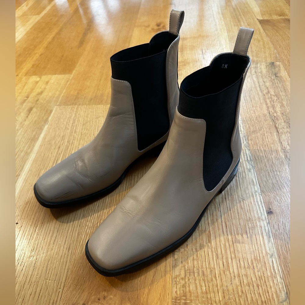 Everlane Two-Tone Chelsea Boots